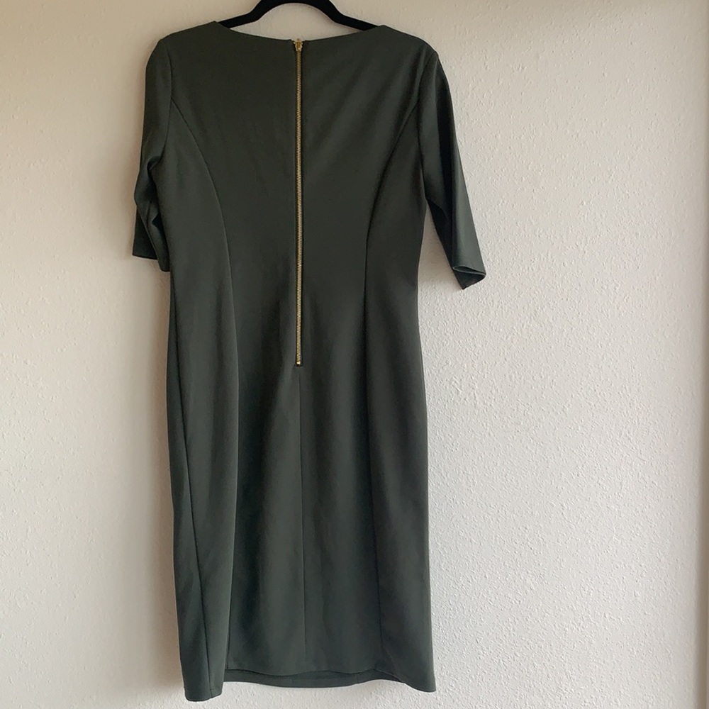 Dress - Picture 4 of 4
